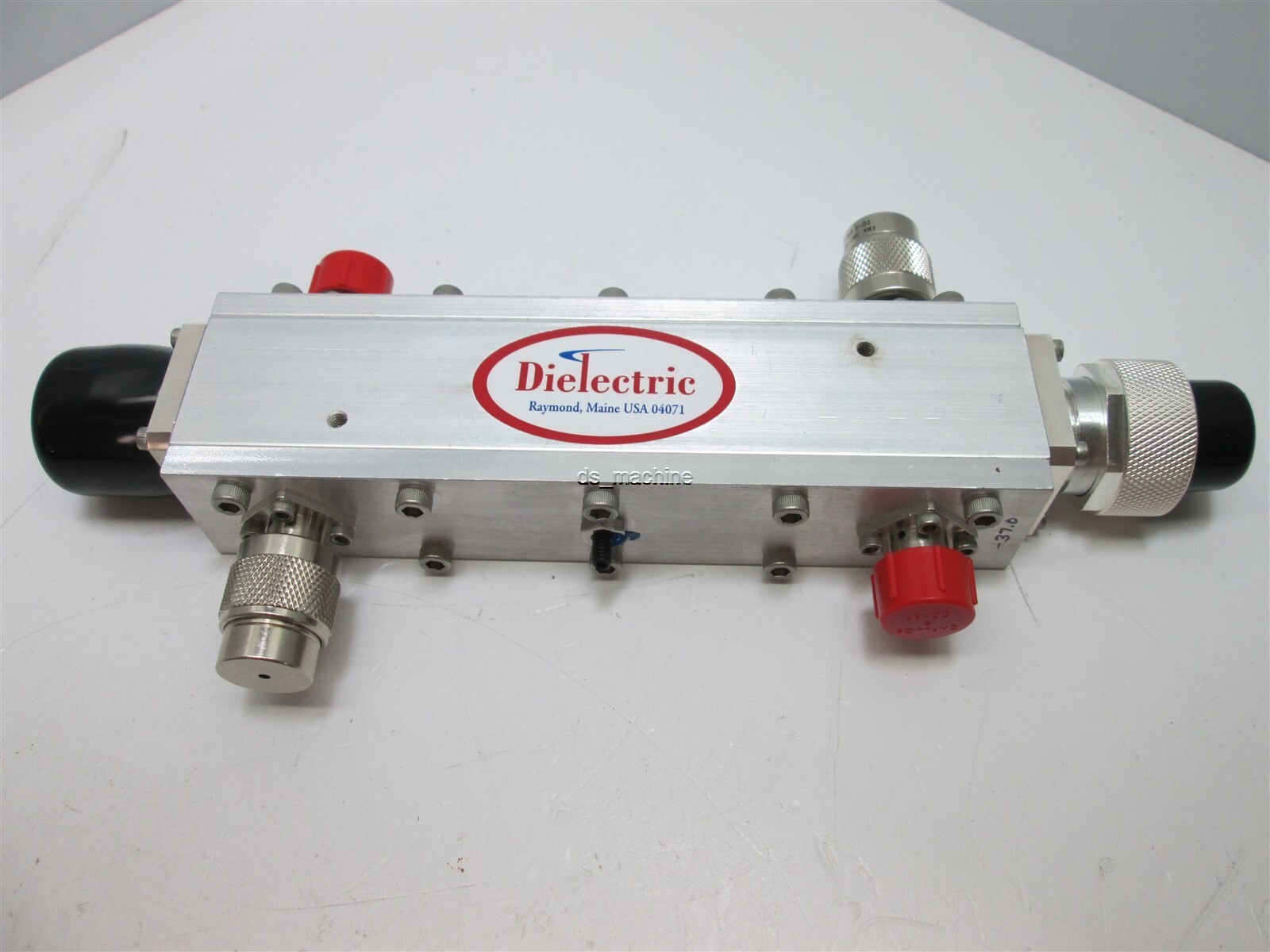 Dielectric Precision RF Coupler Coupling Value -37.0 db Directivity 30 db