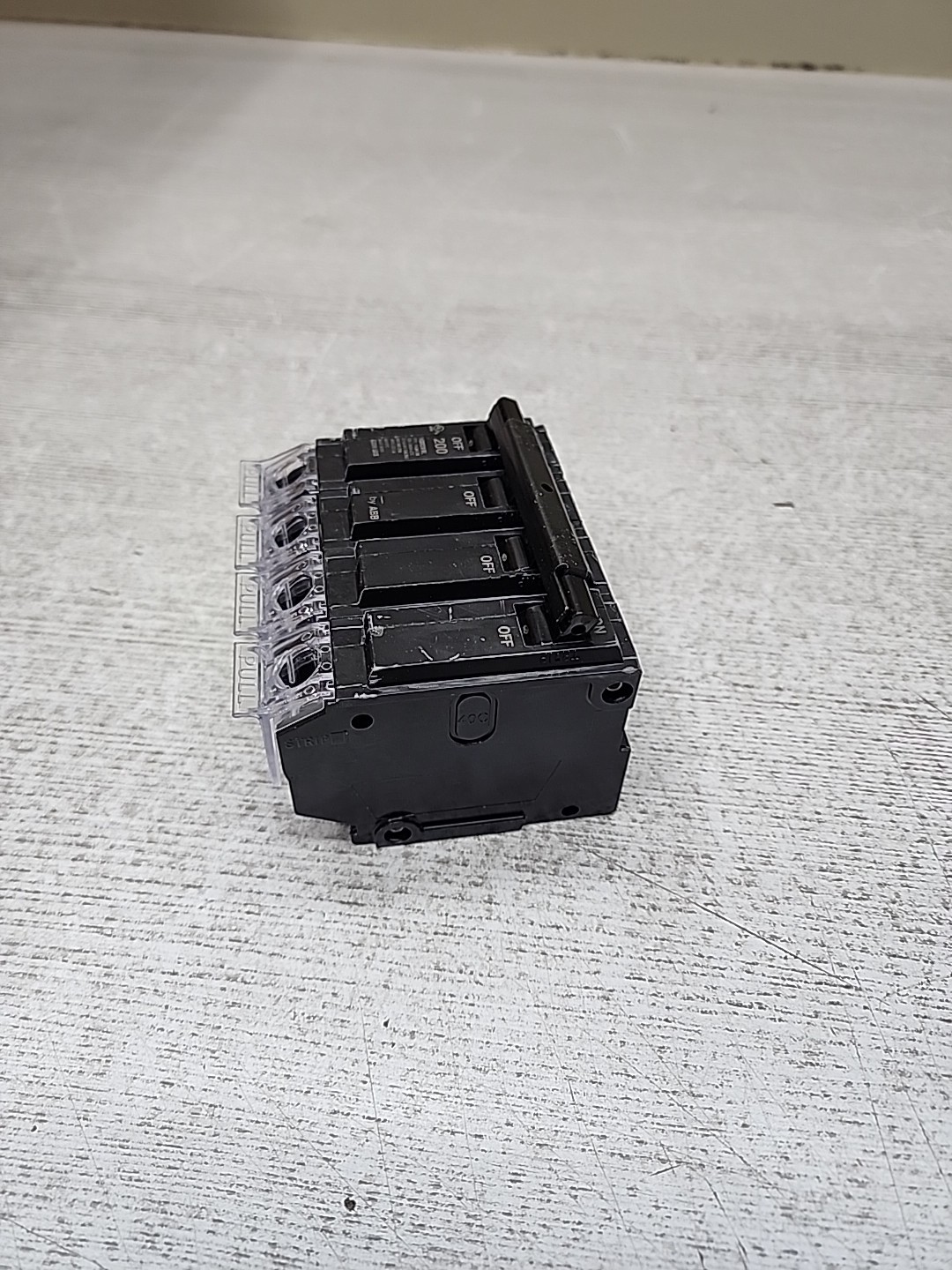 GE THQMV200WL 200 Amp 120/240 Volt 2-Pole Plug-In Mount  Main Circuit Breaker