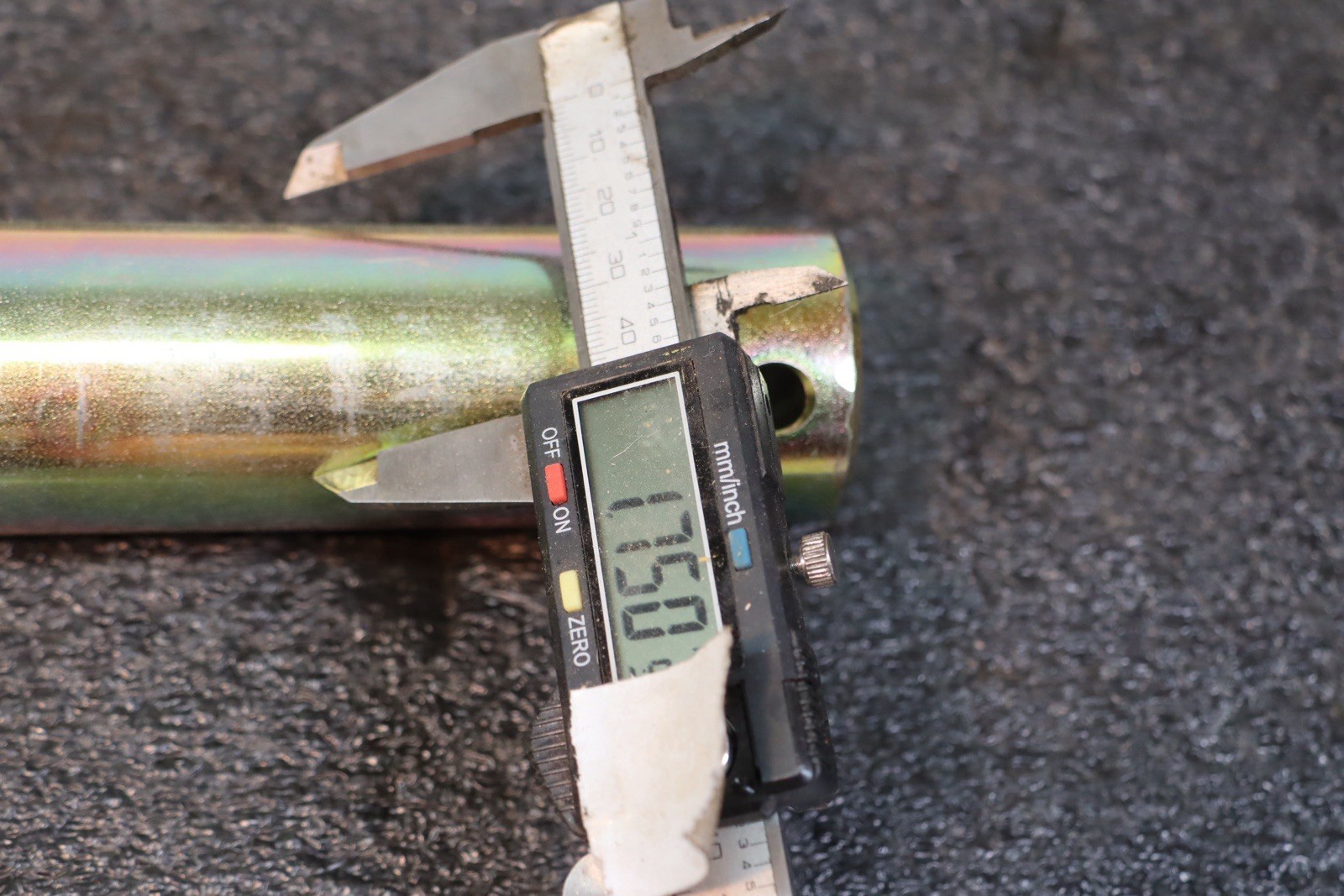 1.75 X 8” Inches Pin With Retainer Roll Pins 1-3/4” Diameter