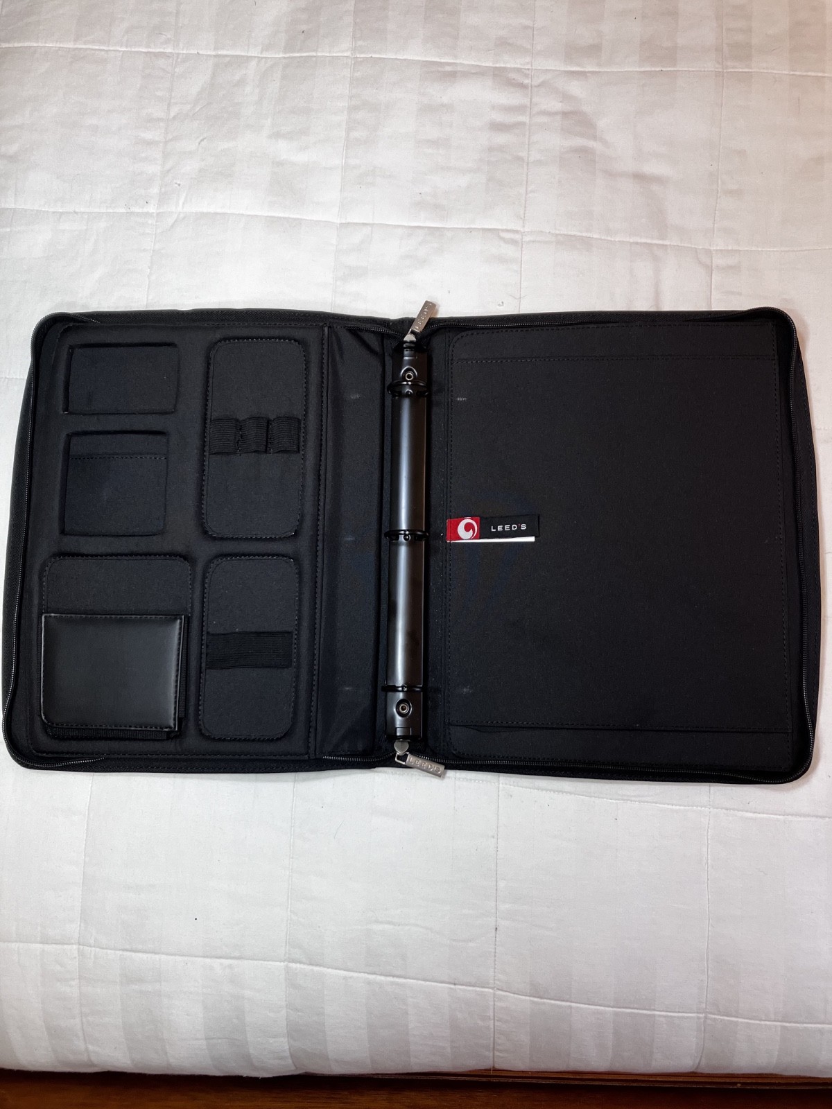 LEEDS Business portfolio notebook/organizer ZIPPERED /Genuine Leather (Time Sys)