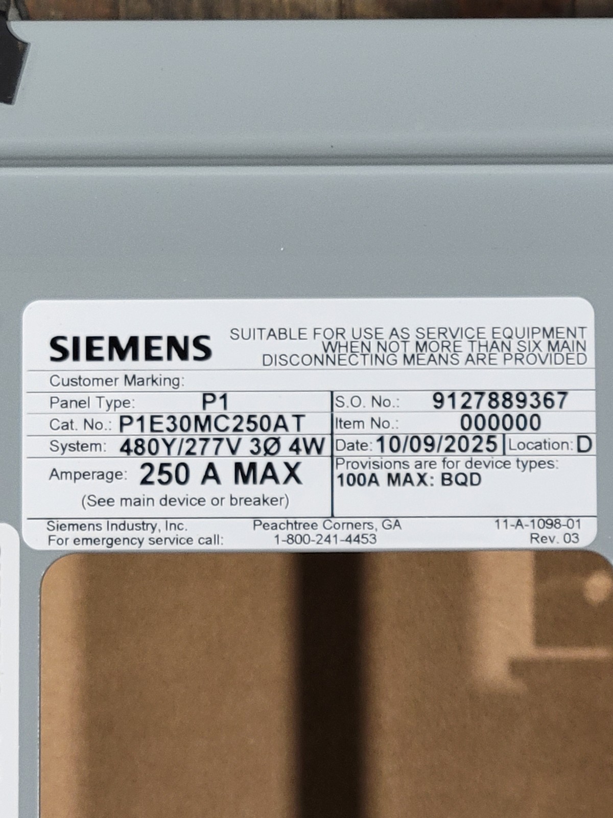 Siemens P1E30MC250AT Main Panelboard Interior 250A 3P 4W 3PH 480/277V 30 Circuit
