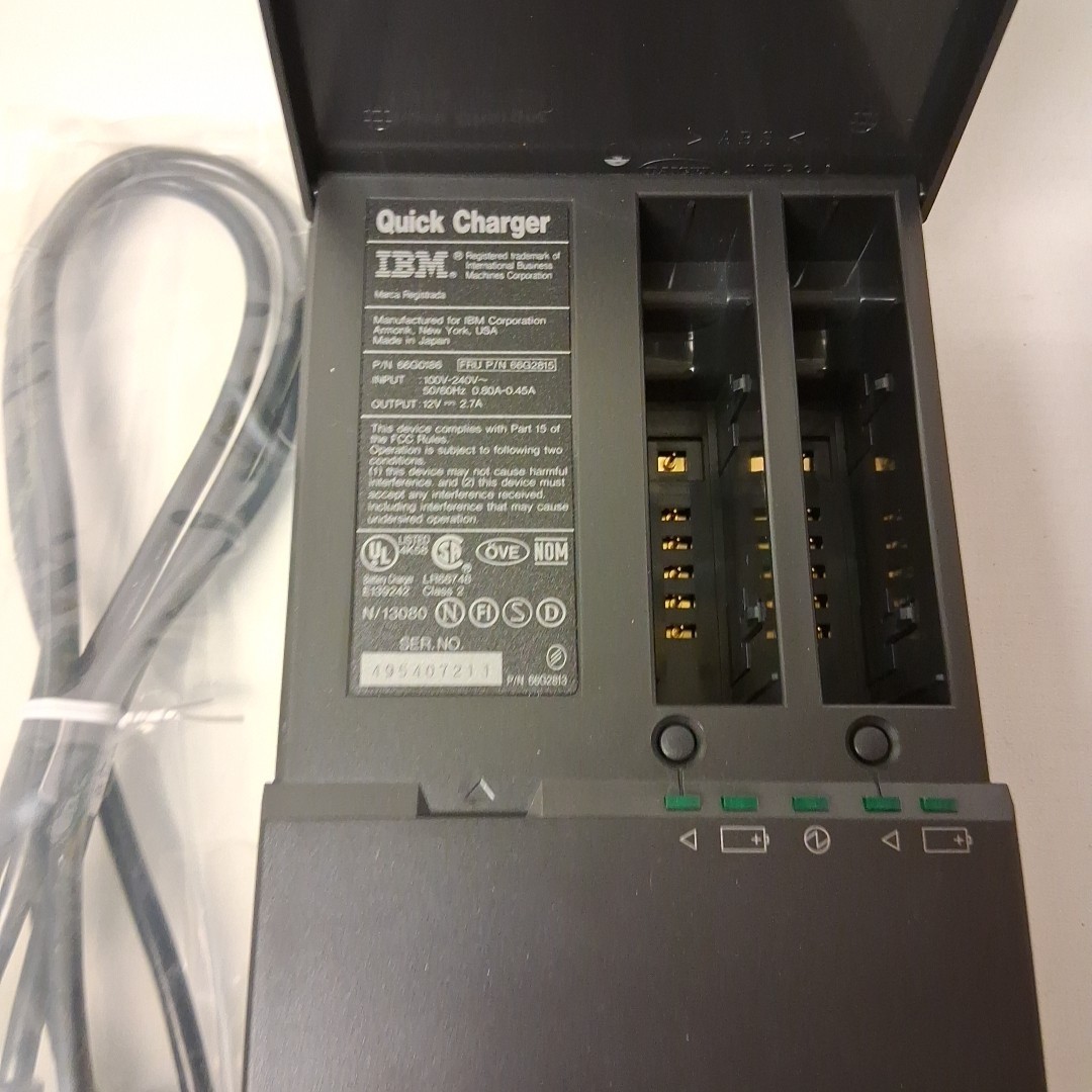 IBM QUICK CHARGER 100V-240V 50/60Hz 66G2827…………W9S1