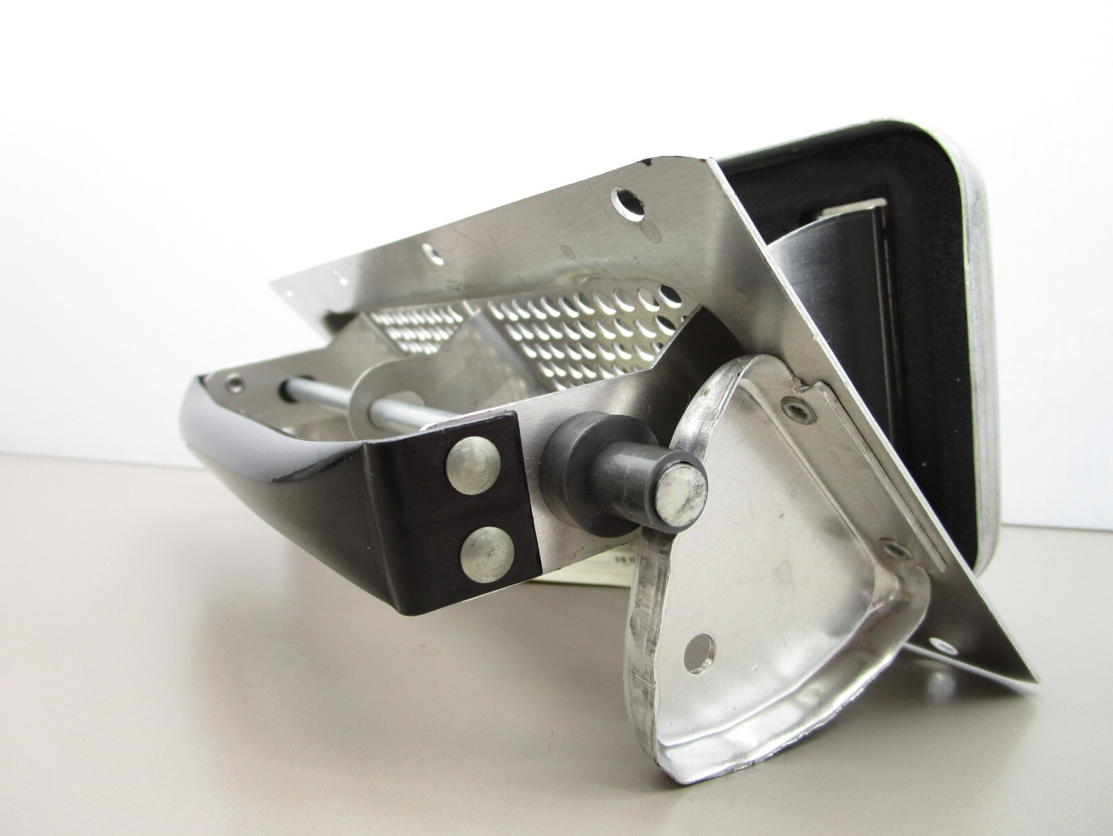 New Flyer 022522 Vent Lower Drivers Side 9″ x 5″
