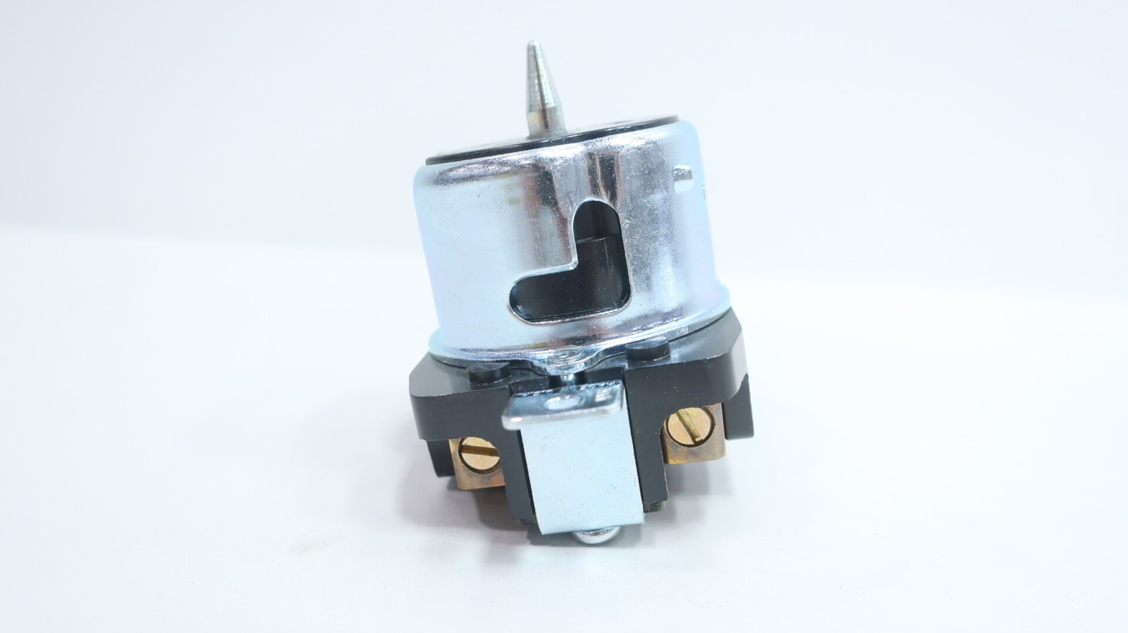 Hubbell CS8169 Locking Receptacle 4w 3p 480v-ac 50a
