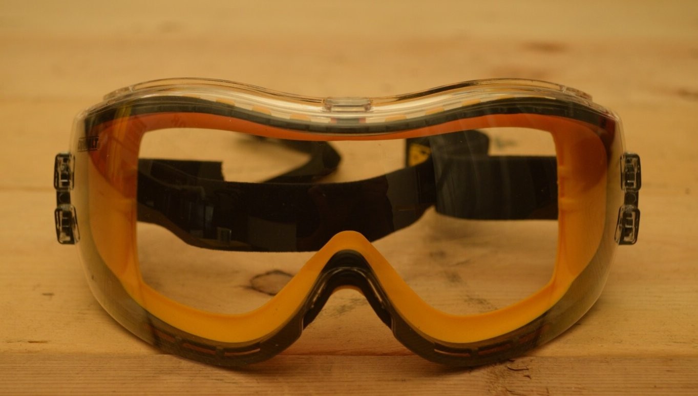 DeWalt DPG82-11 Concealer Anti-Fog Safety Goggles Clear Lens Vented Hard Case