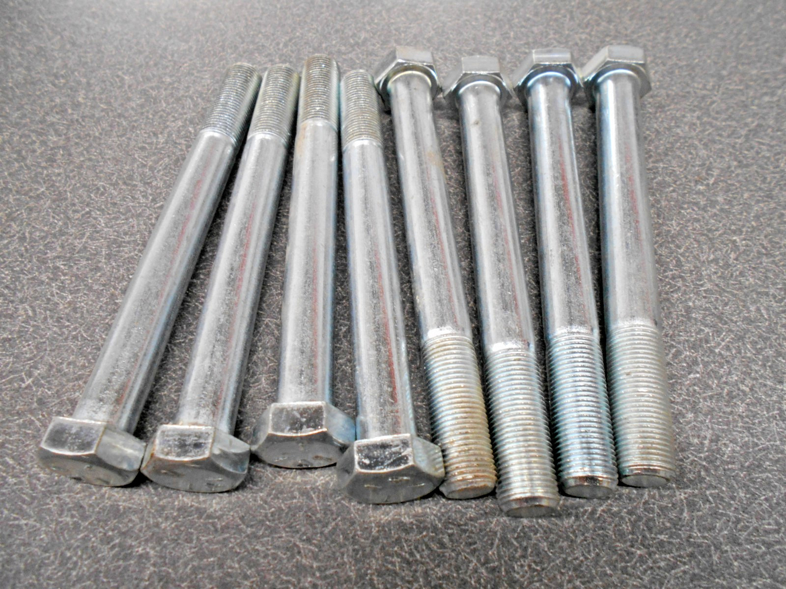 5/8″ x 6.00″ Bolt. (Quantity 8) Grade 5 Capscrew Hex Head Bolt. Fine #18. NOS