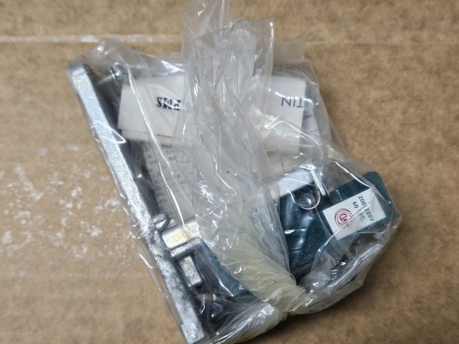 Joslyn Clark 5SGG-76 Slim Jim Relay Bulletin 7305 220-60