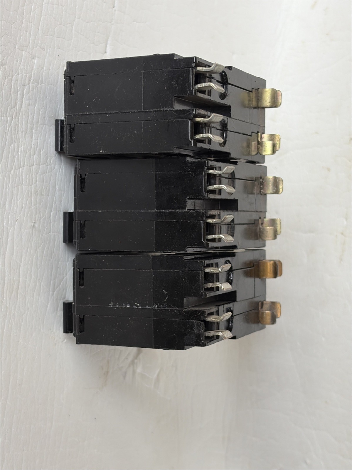 Square D QO215 15A Miniature Circuit Breaker 2-Pole QO 10kA BLACK Face 4 prongs