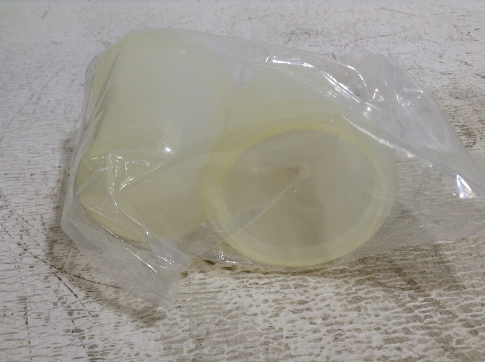 Daedong Kioti T4240-43134 Filter Pot T424043134 Bag of 2 New (TSC)