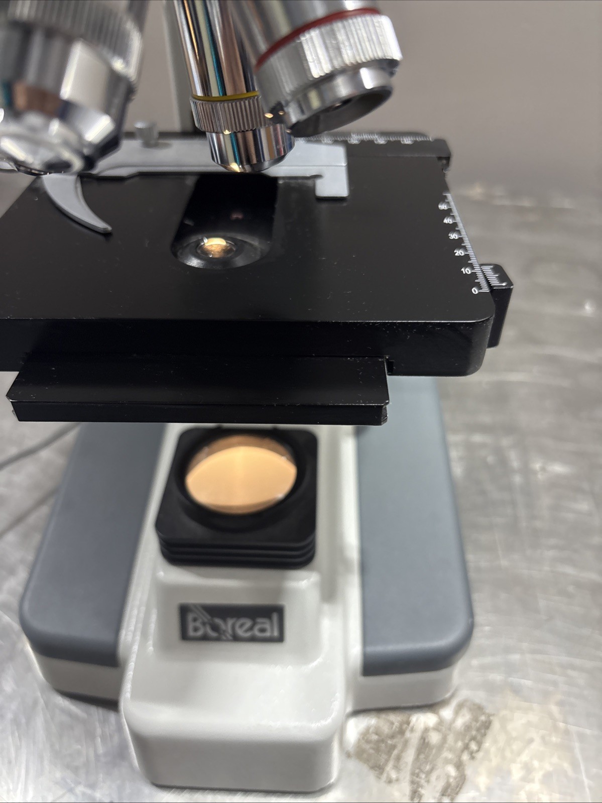 Boreal DMB1-223 Compound Microscope 4x 10x 40x 100x Objectives 57900-03