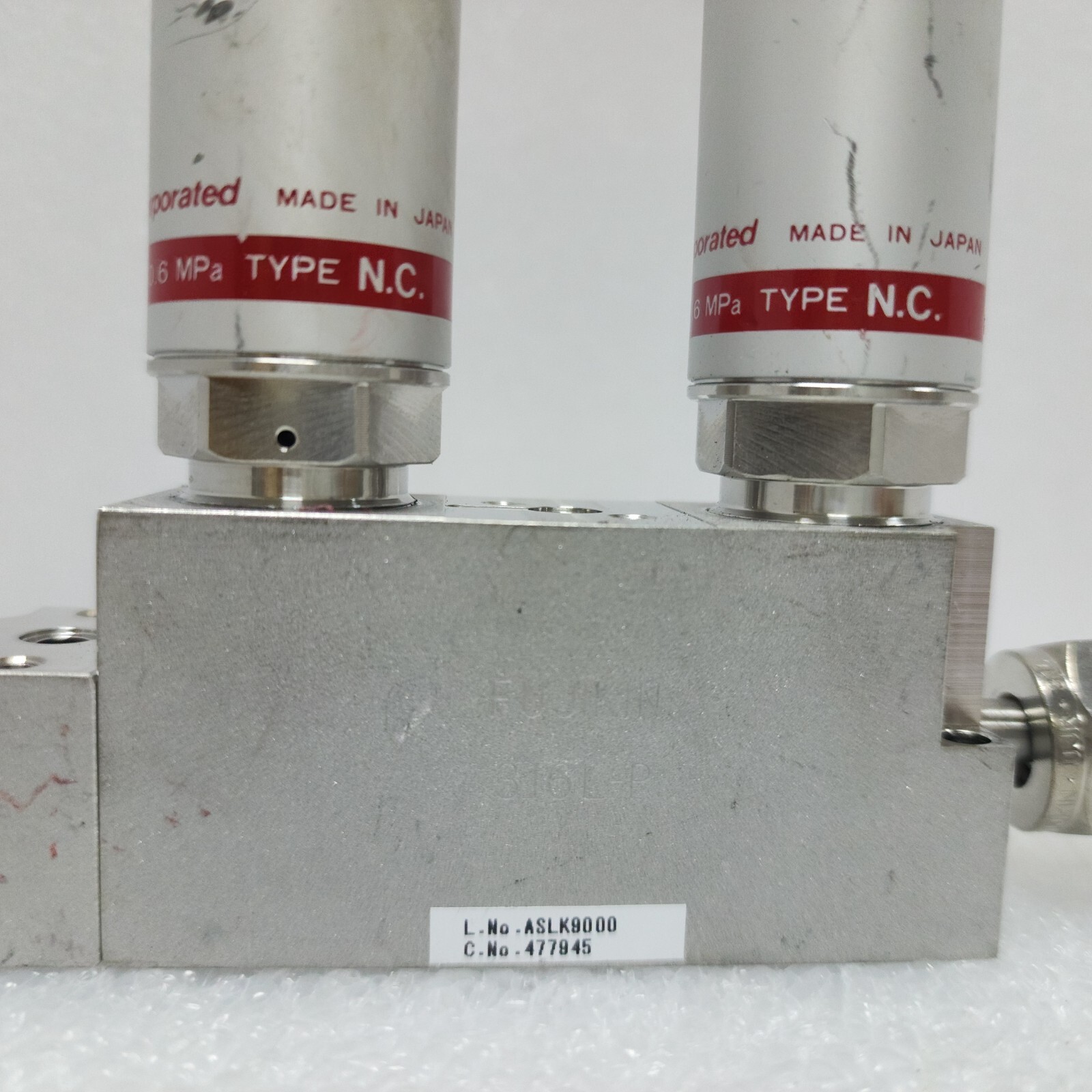 Fujikin 0.5-0.6MPa,Type N.C., C No. 477945 Valve Assembly,Used,Jp +97138