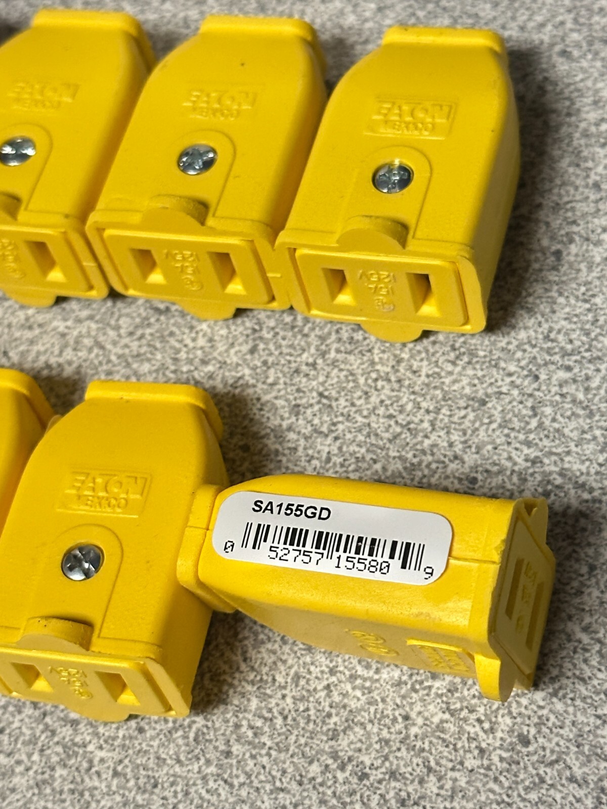 NEW LOT OF 10 EATON SA155GD Straight Blade Cord Connector 2 Pole 2 Wire 125V 15A