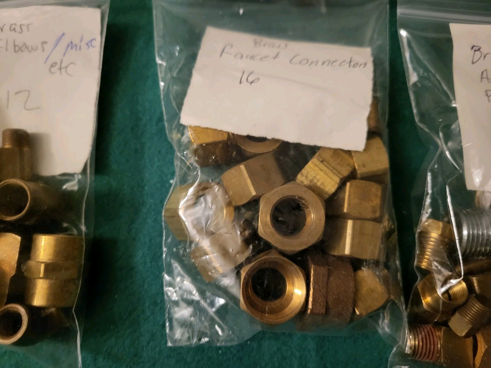 HUGE LOT OF BRASS FITTINGS, CONNECTORS FEW PLASTIC, IRON OVER 340 PIECES 24LBS