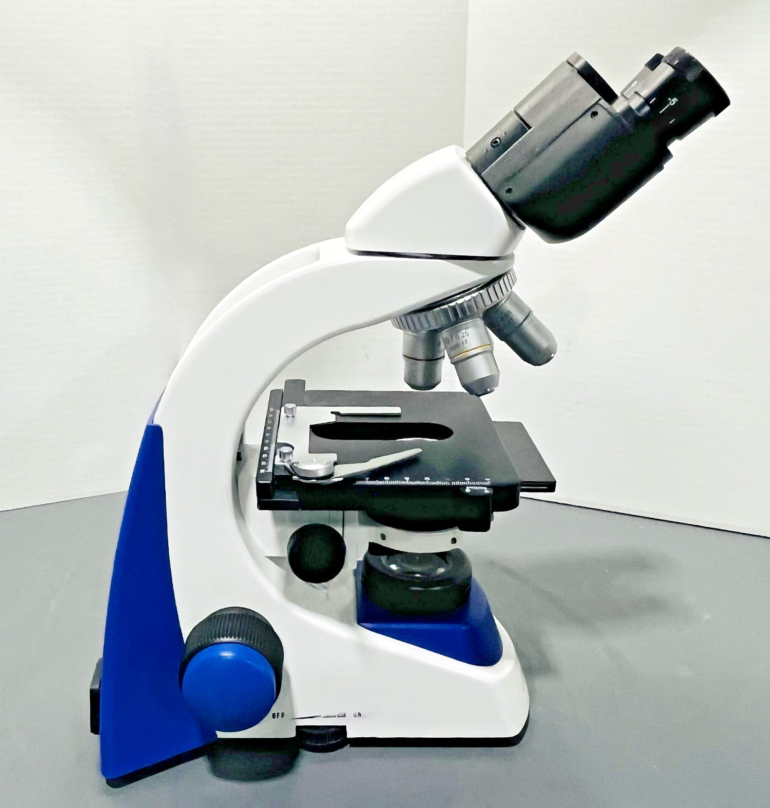 UNICO G380 LED Binocular Lab Microscope 100v-240v 50/60Hz Tested