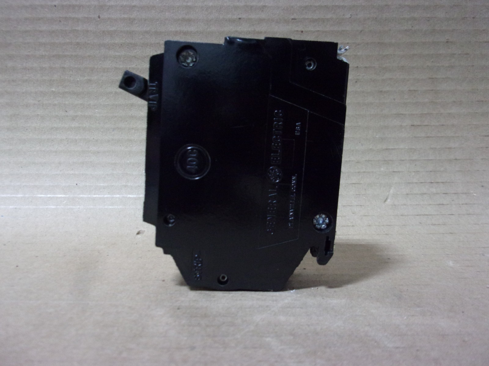 NEW GE THQP120 1 Pole 20 Amp 120/240V Circuit Breaker NNB LOT of 3 AK