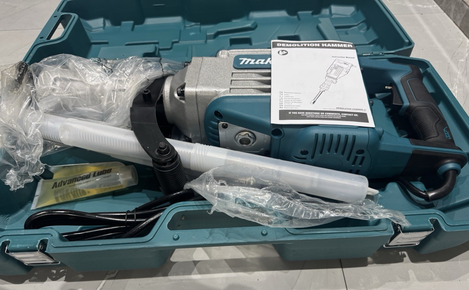 Makita HEX-30 Corded Electric Demolition Hammer w/ Carry Case Manual Accessories