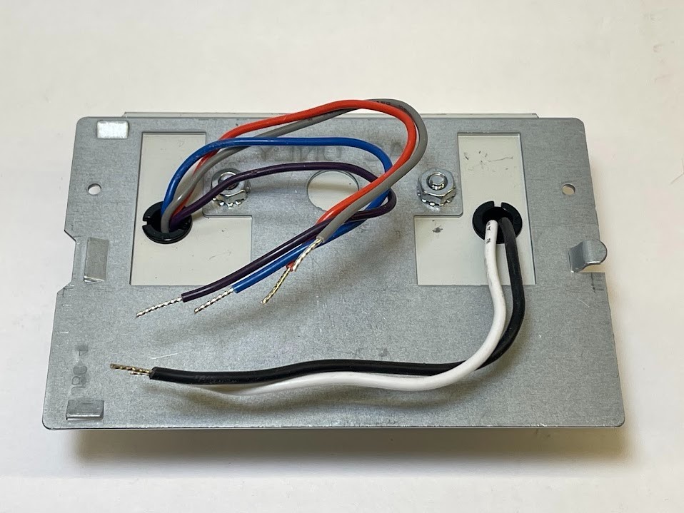 Eaton XEL-045REU-CX700A-ZNT02P 30W 700mA LED Driver 120-277V 0-10V