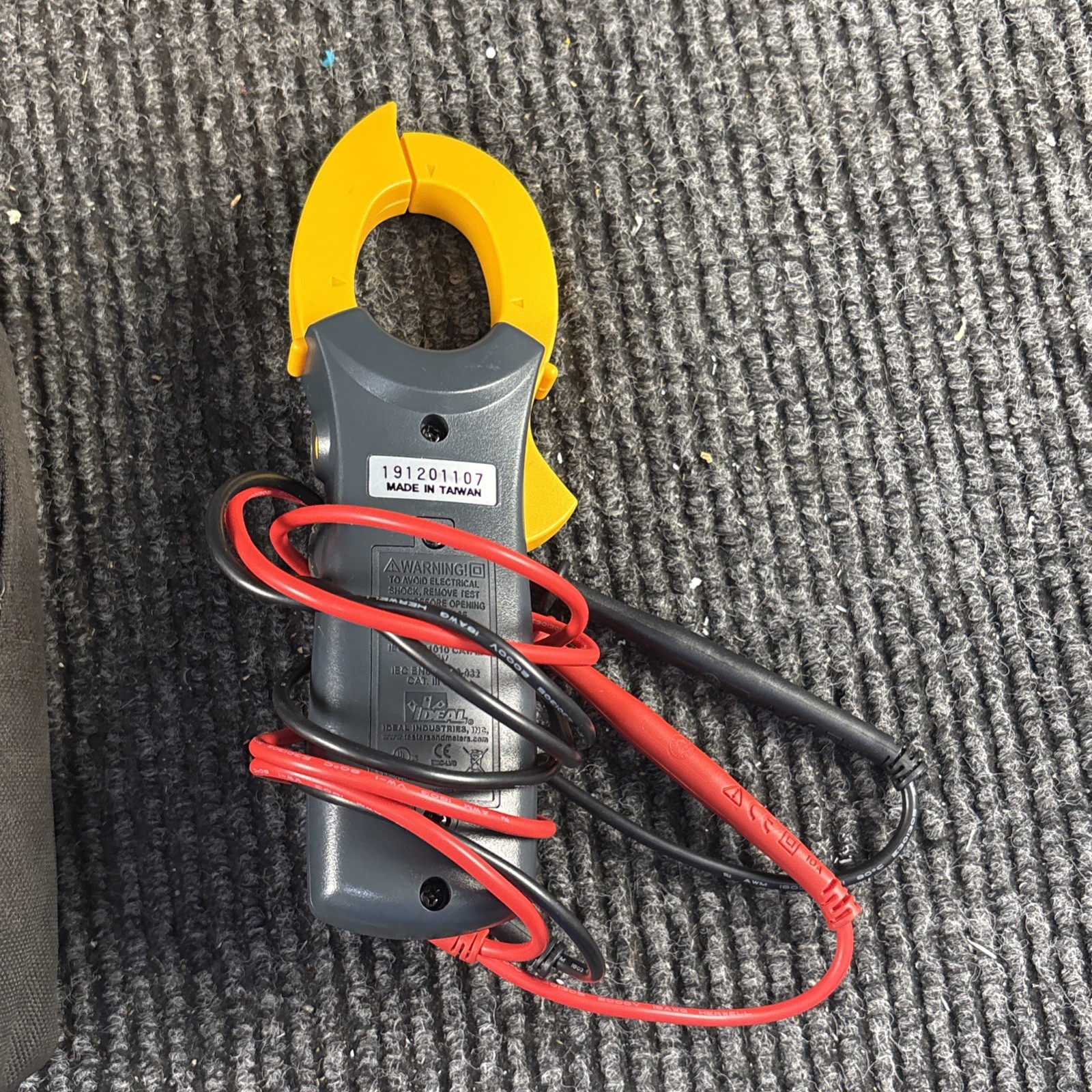 Ideal 61-744 Clamp-Pro 600 AAC Clamp Meter True RMS Excellent Condition