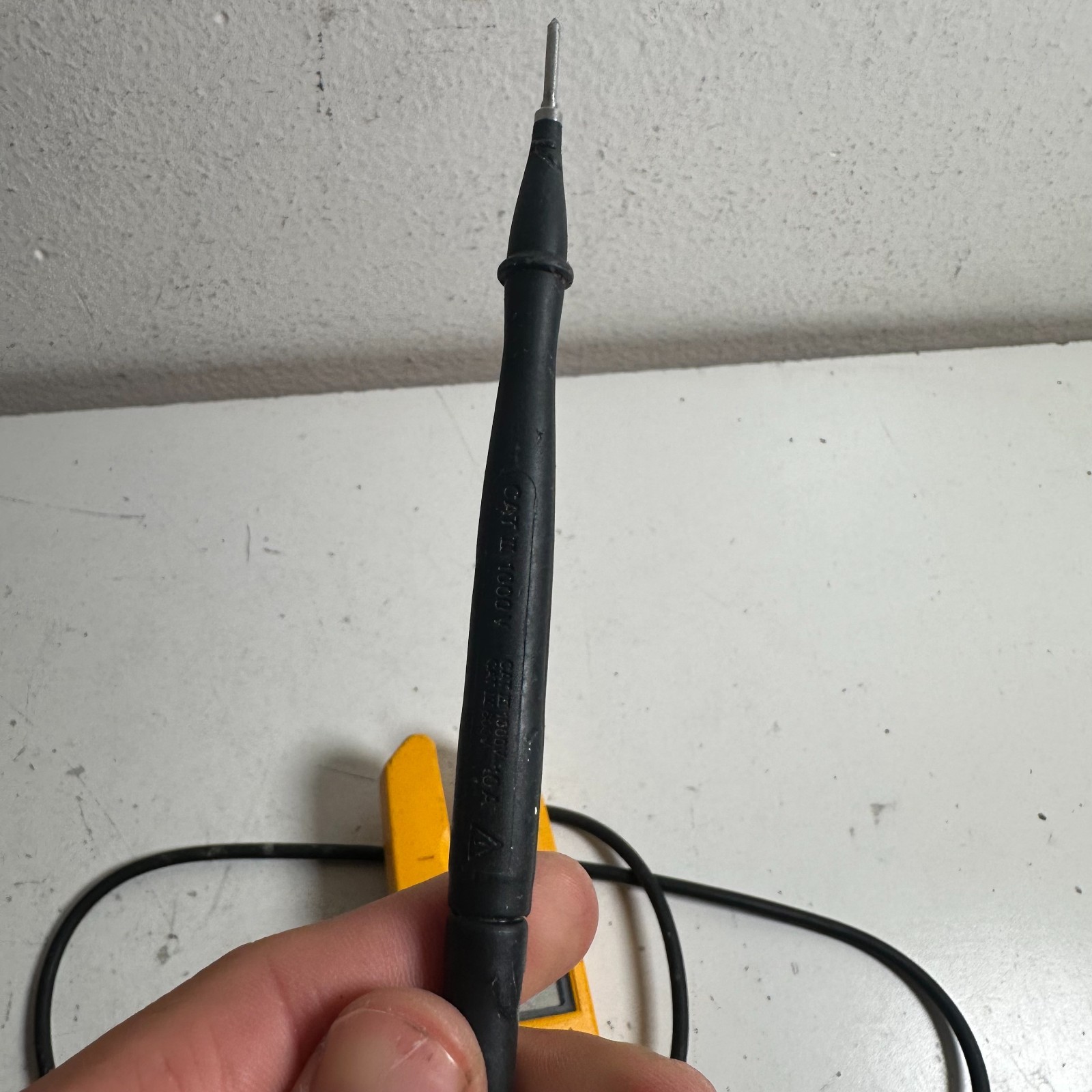 Fluke T5-600 Yellow 600 Voltage Meter Continuity Current Electrical Tester