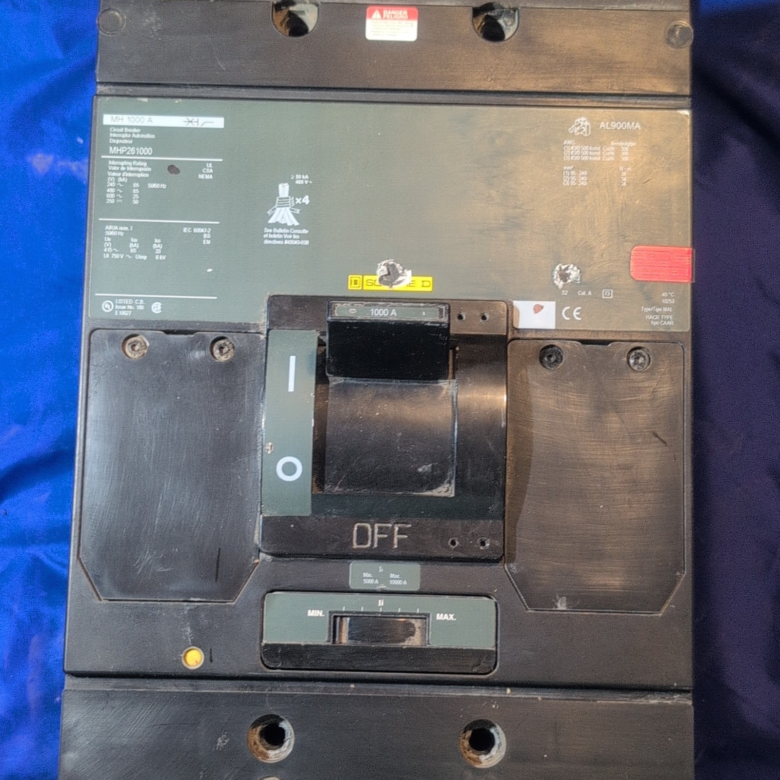 Square D MHP261000 Circuit Breaker 1000A 600VAC 2-Pole Bolt-On AC Trip Indicator