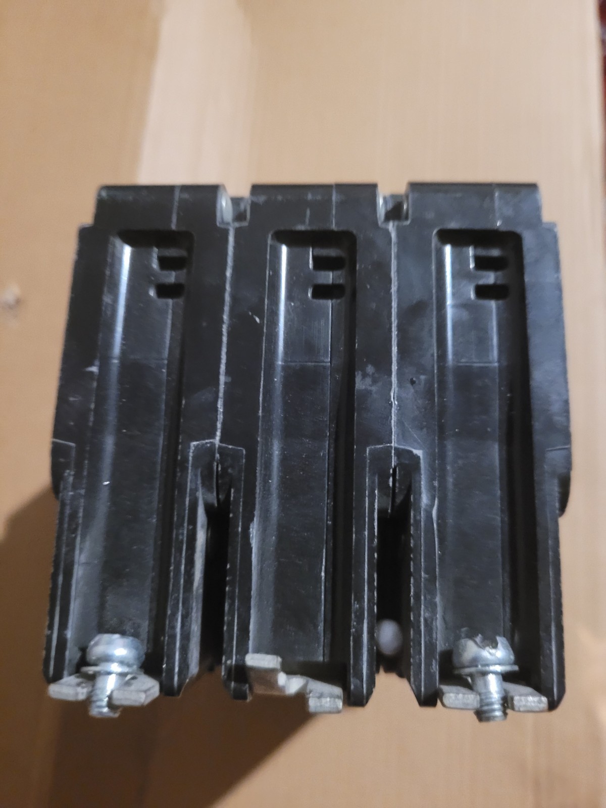 SQUARE D EGB34030 Bolt-On Circuit Breaker 3 Pole 30A 480/277V 35kA