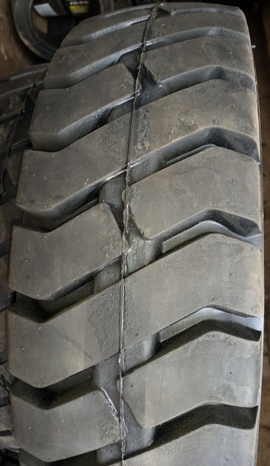 6.00-9 tires Solid Solver forklift tire 6.00/9 flat proof (USA made) 6009