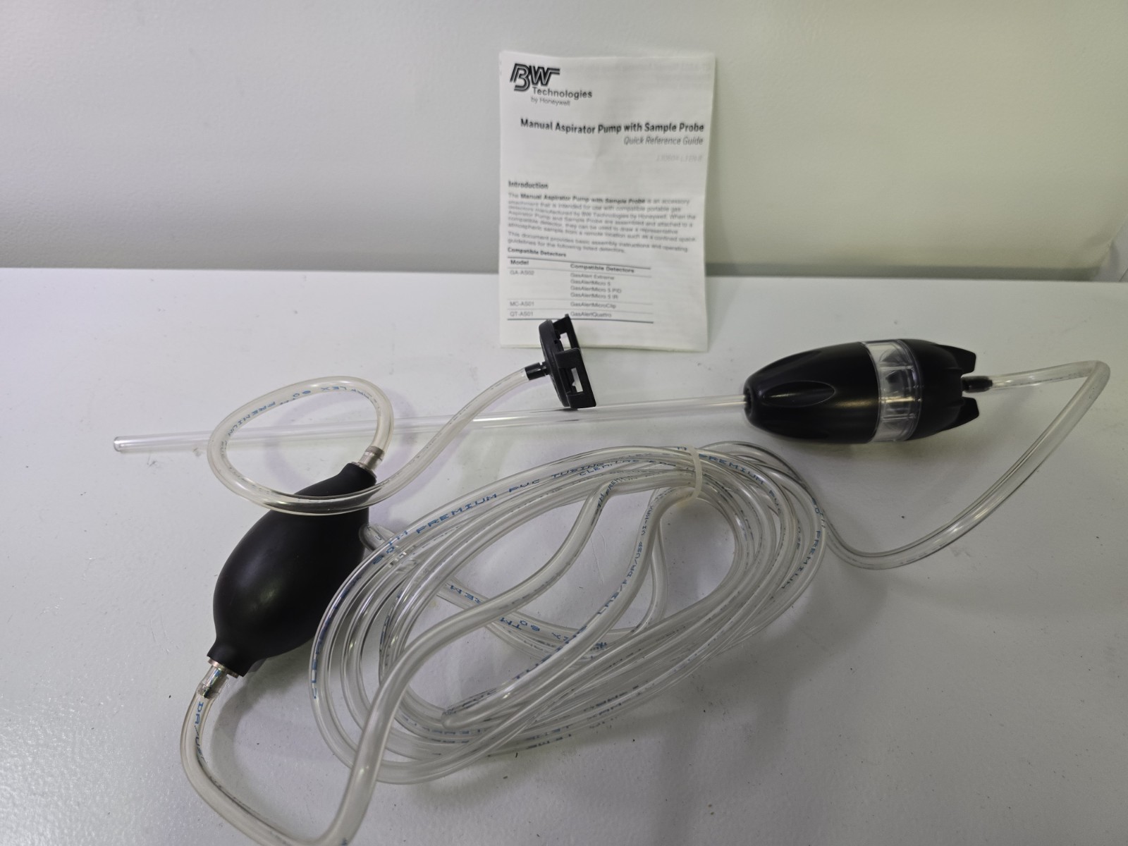 BW MC-AS01 – Manual Aspirator Pump Kit with Probe (0.3m/1 ft) for BW MicroClip