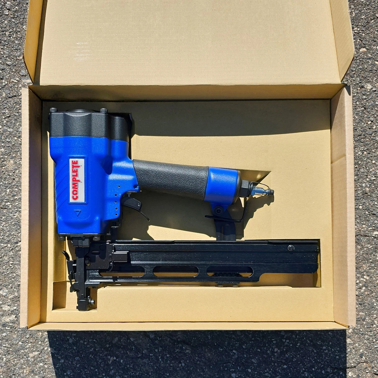 Complete C-1650S 16 Ga 7/16″ Medium Crown Stapler N Series – BRAND NEW IN BOX.