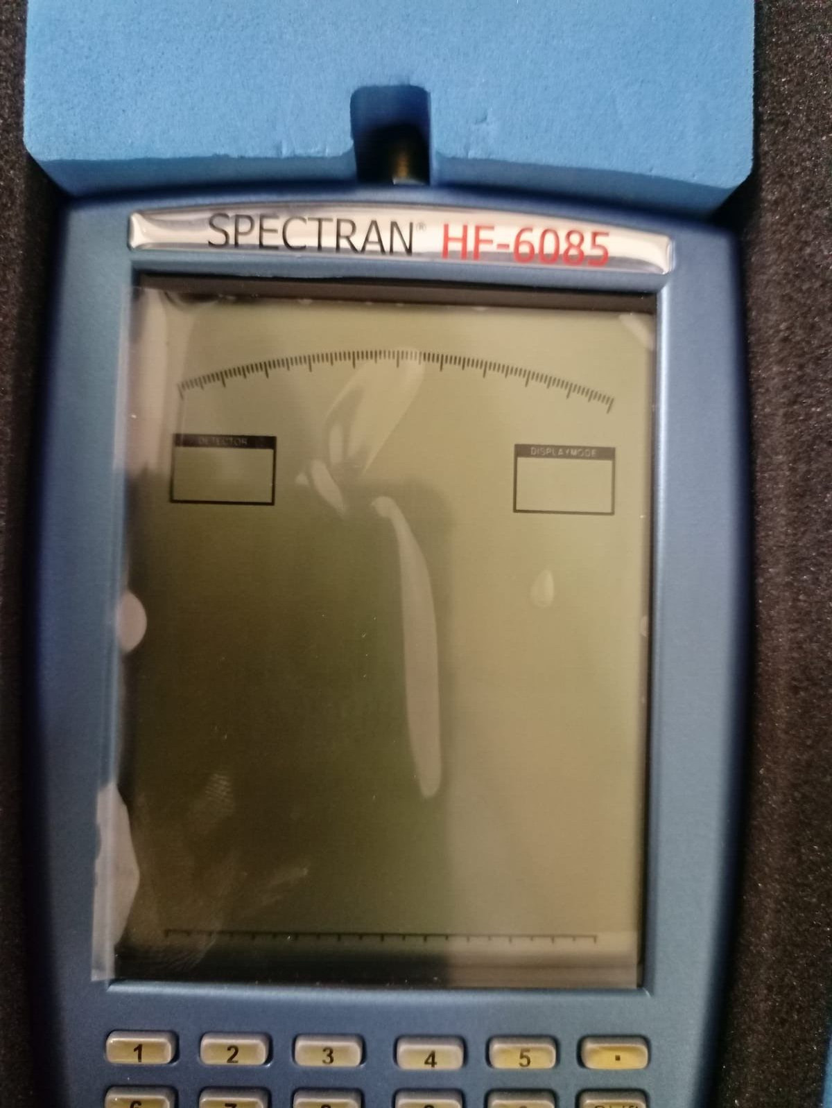 AARONIA AG SPECTRAN HF-6085 Spectrum Analyzer Need Battery