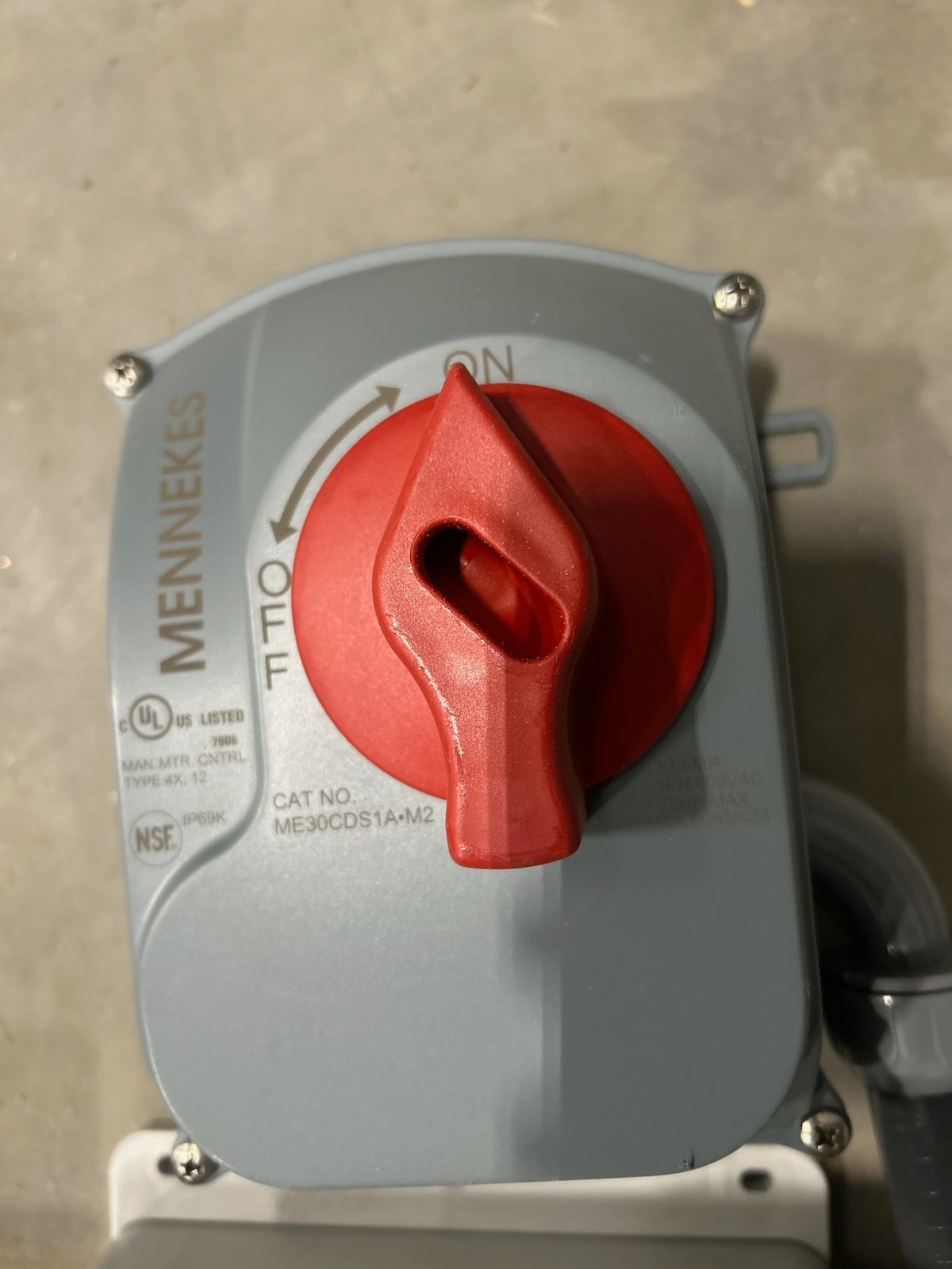 Mennekes Disconnect Switches