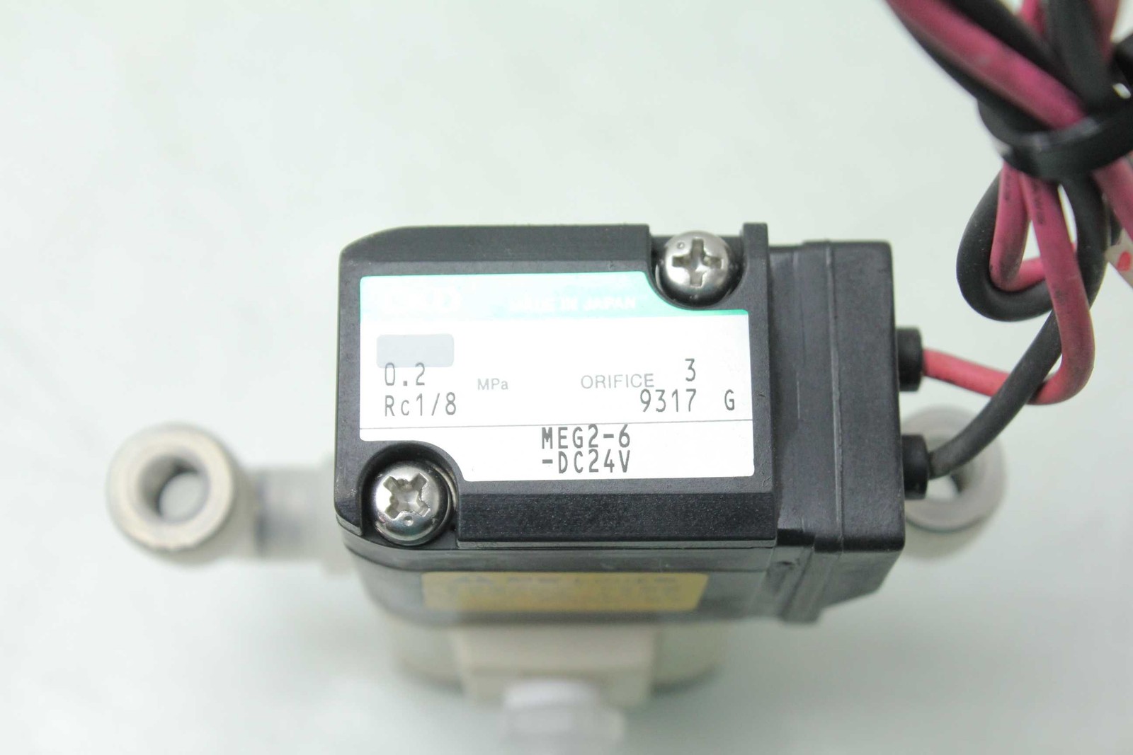 CKD MEG2-6-DC24V Three Way Solenoid Valve 24V DC Coil 3 Port / 1/8″ RC Port