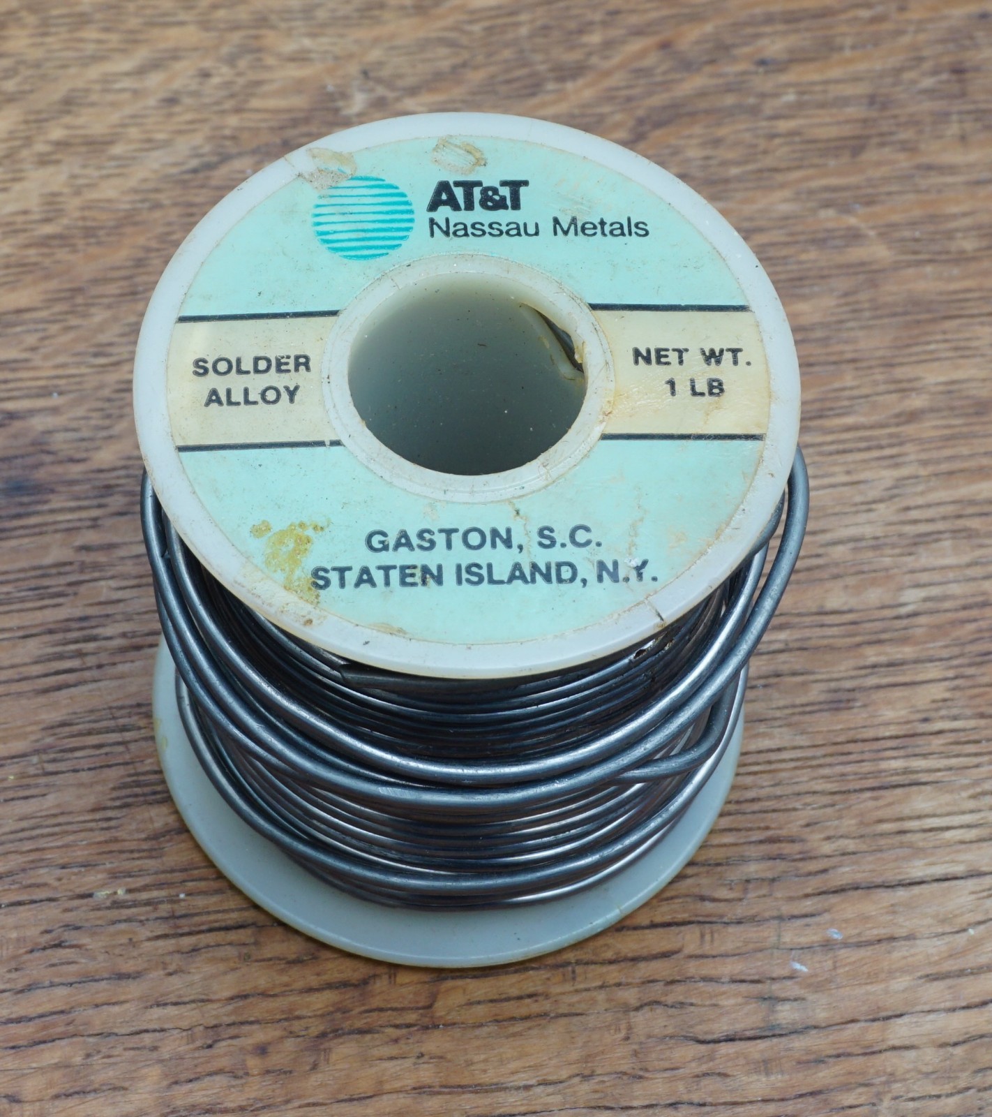 AT&T Nassau White Water ~ AT7076, 0.70, 38/62 Alloy Solder, Code 4533. 14oz.