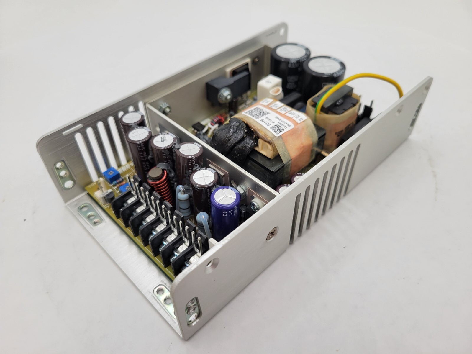 BEL MAP80-4002 Switching Power Supply In: 110/230V Out: 5/12V 80W Quad Output