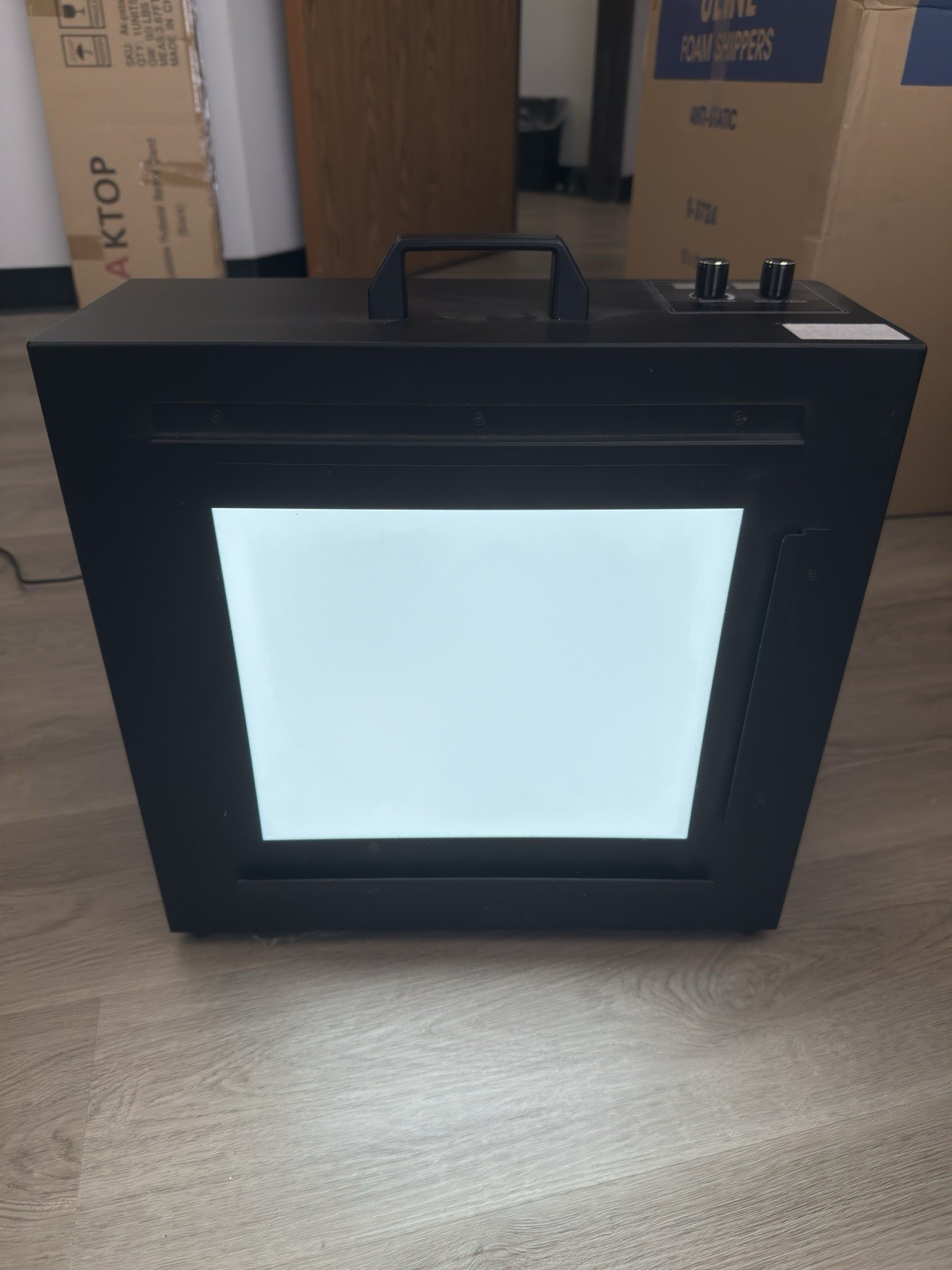 Imatest Light Box ILB-M-31K65K-95-B, 200W, 310x300mm, 30-10000 Lux, AC 110-220V