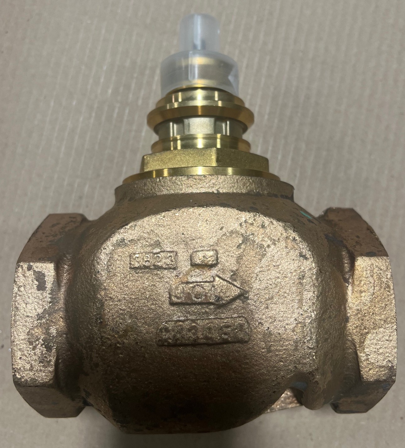 JOHNSON CONTROLS VG7241ST HYDRONIC GLOBE VALVE, 2″ FNPT, 2-WAY, 41P860, NEW!