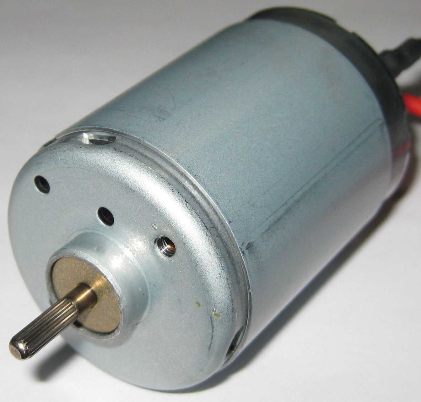 12 V – 1750 RPM – Slow Speed Electric DC Motor w/ Cable + Connector – High TQ