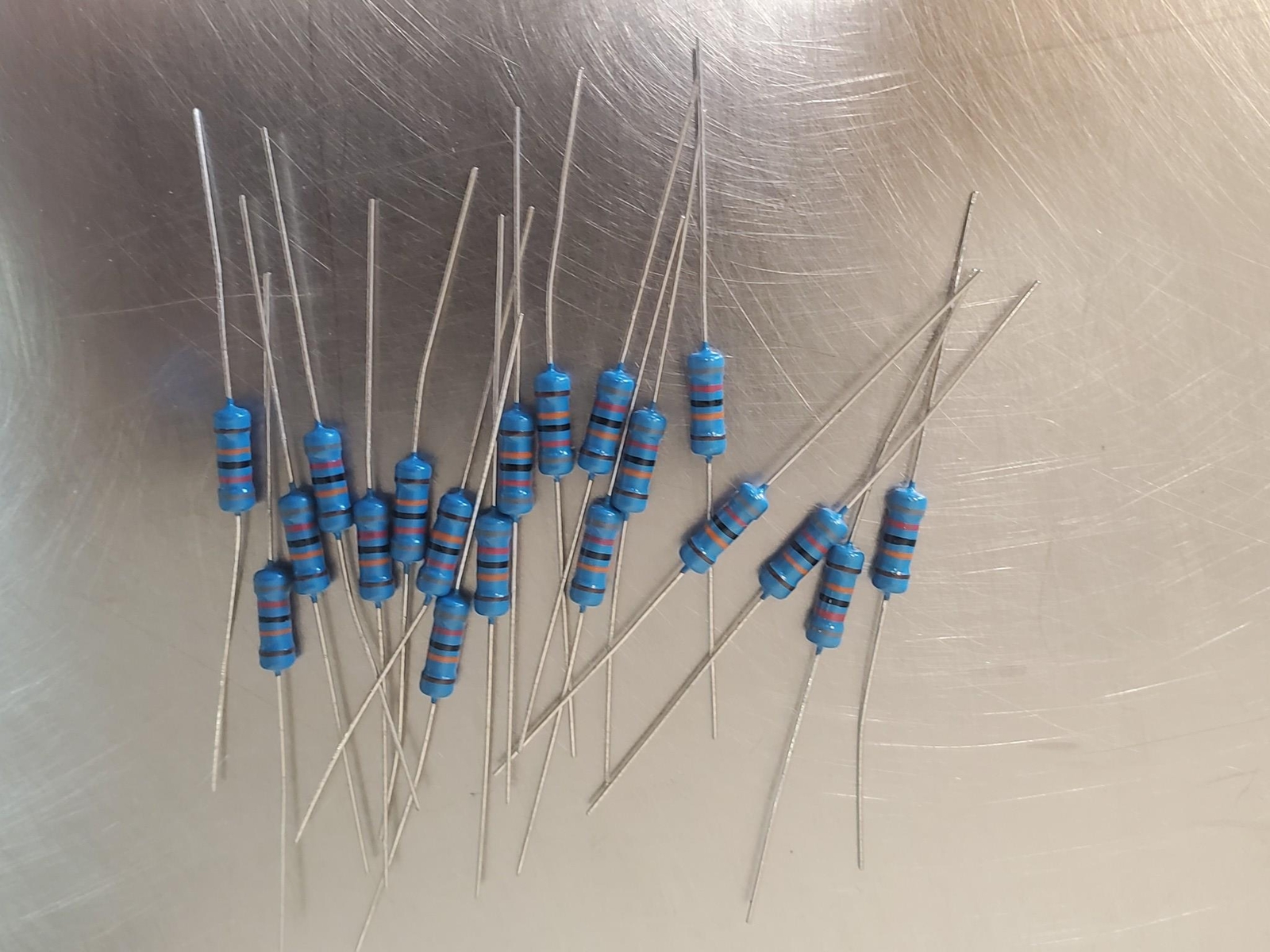 Set of 15 Pieces 22K Ohm 2W 1% Tolerance Metal Film Resistor