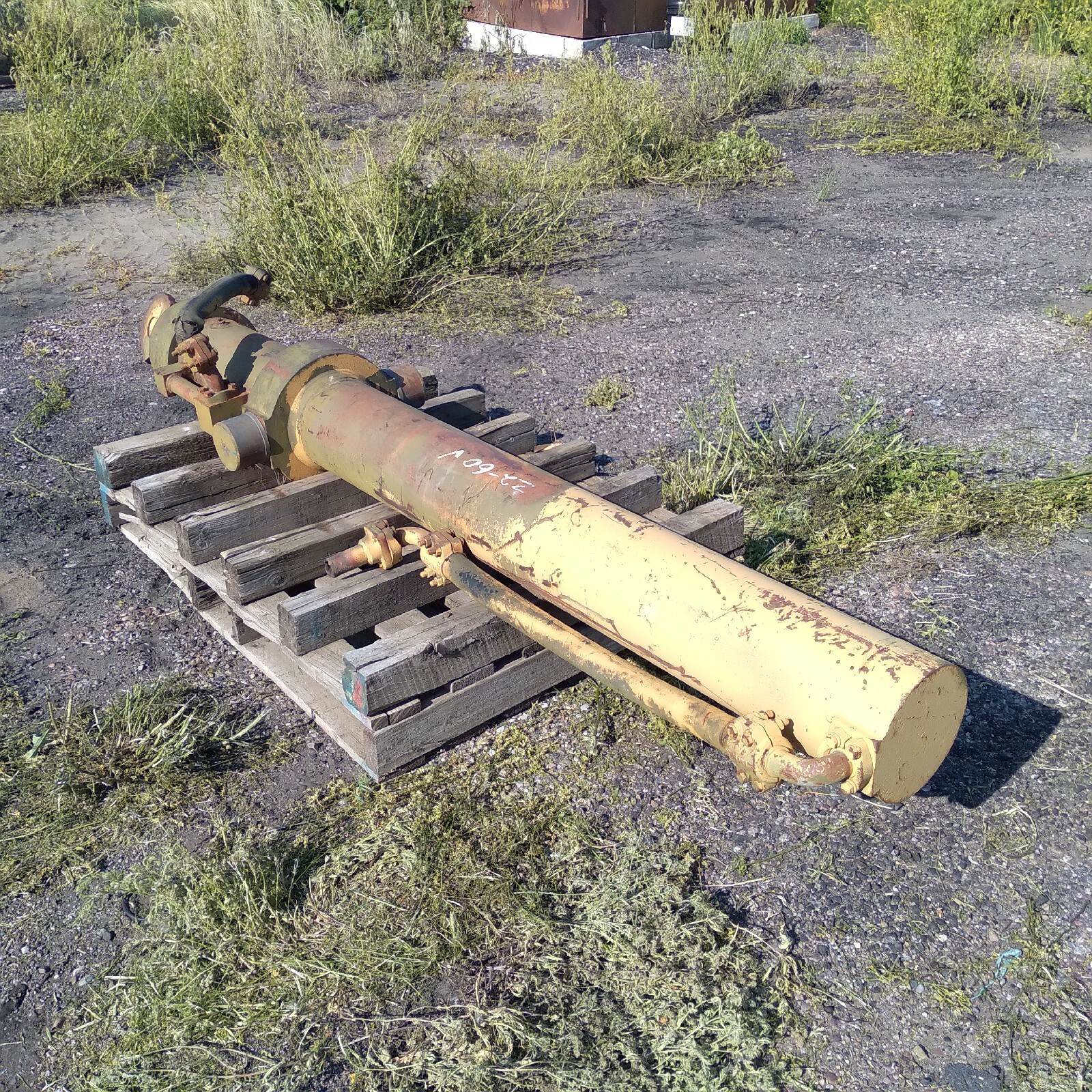 Ejection Cylinder for Wabco CT4 Scraper Bowl Clark 290M Cat 830MB Tractor