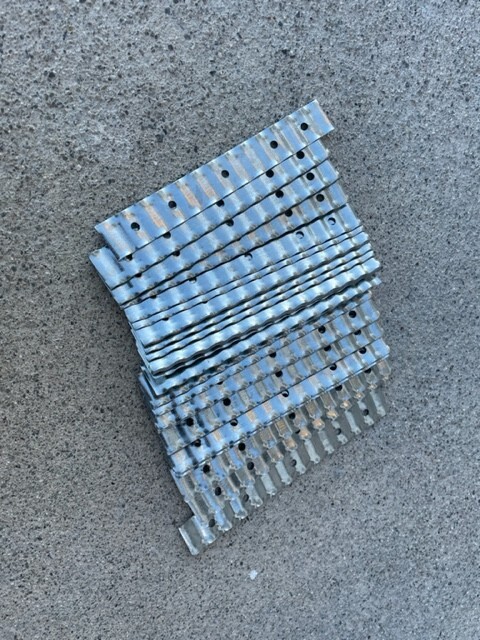 Sandbaggy Corrugated Brick Wall Tie – 22 Gauge Steel (7/8″ x 6-9/16″)