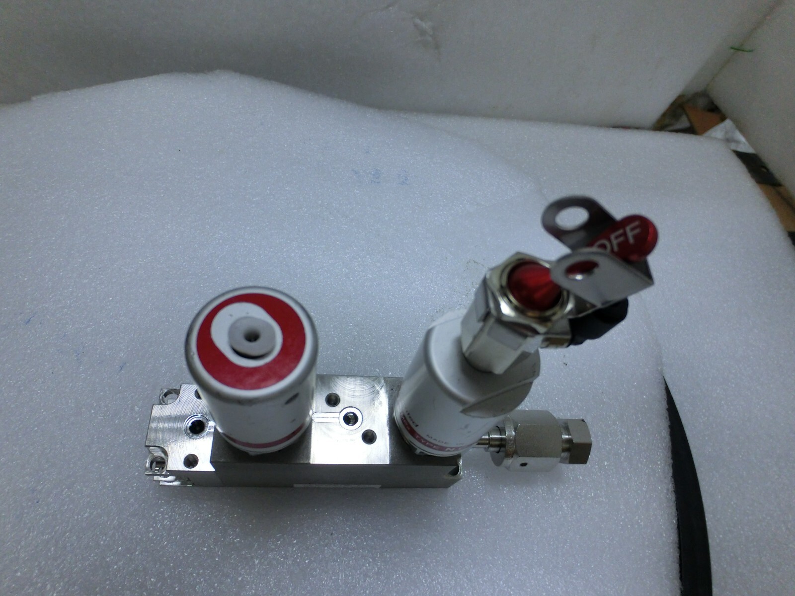Lam Research 766-077821-501 Rev C Fujikin 567512 Valve Assy,0.5~0.6mPa,N.C_,9249