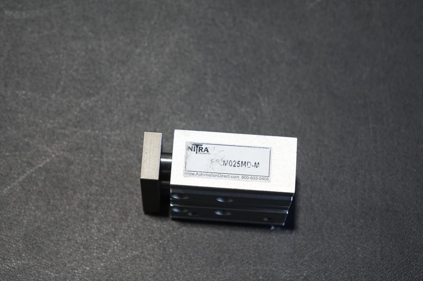 NITRA pneumatic cylinder, dual guide rod P/N E12M025MD-M