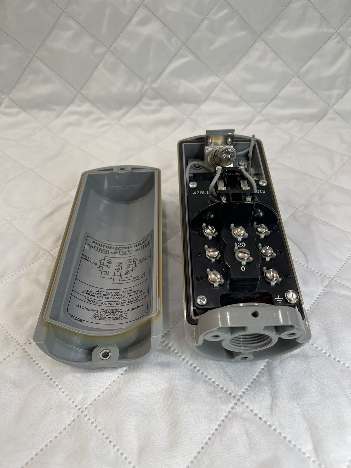 ALLEN BRADLEY PHOTOELECTRIC RELAY TYPE 42RLI MOD 1015 SER 75A new old stock