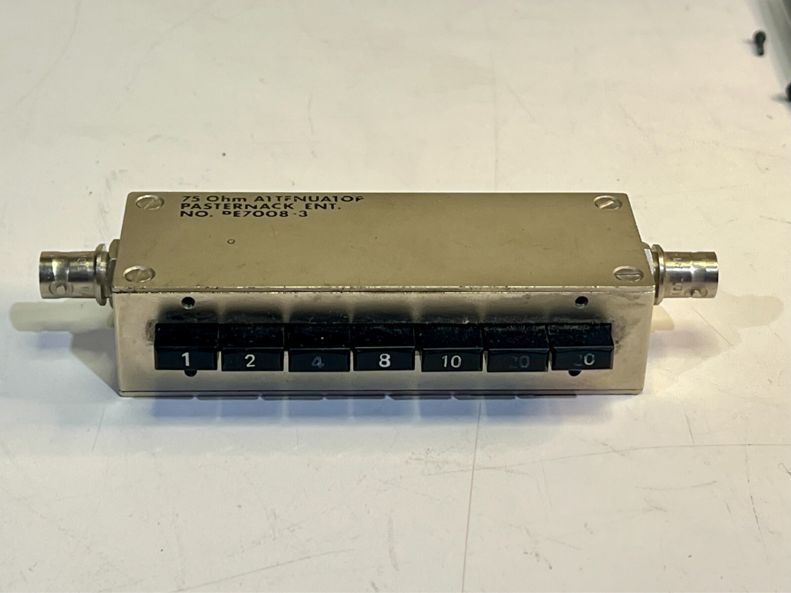 Pasternack Push Button Step Attenuator No. PE7008-3, 75 Ohm, 0-65 dB, 500 MHz