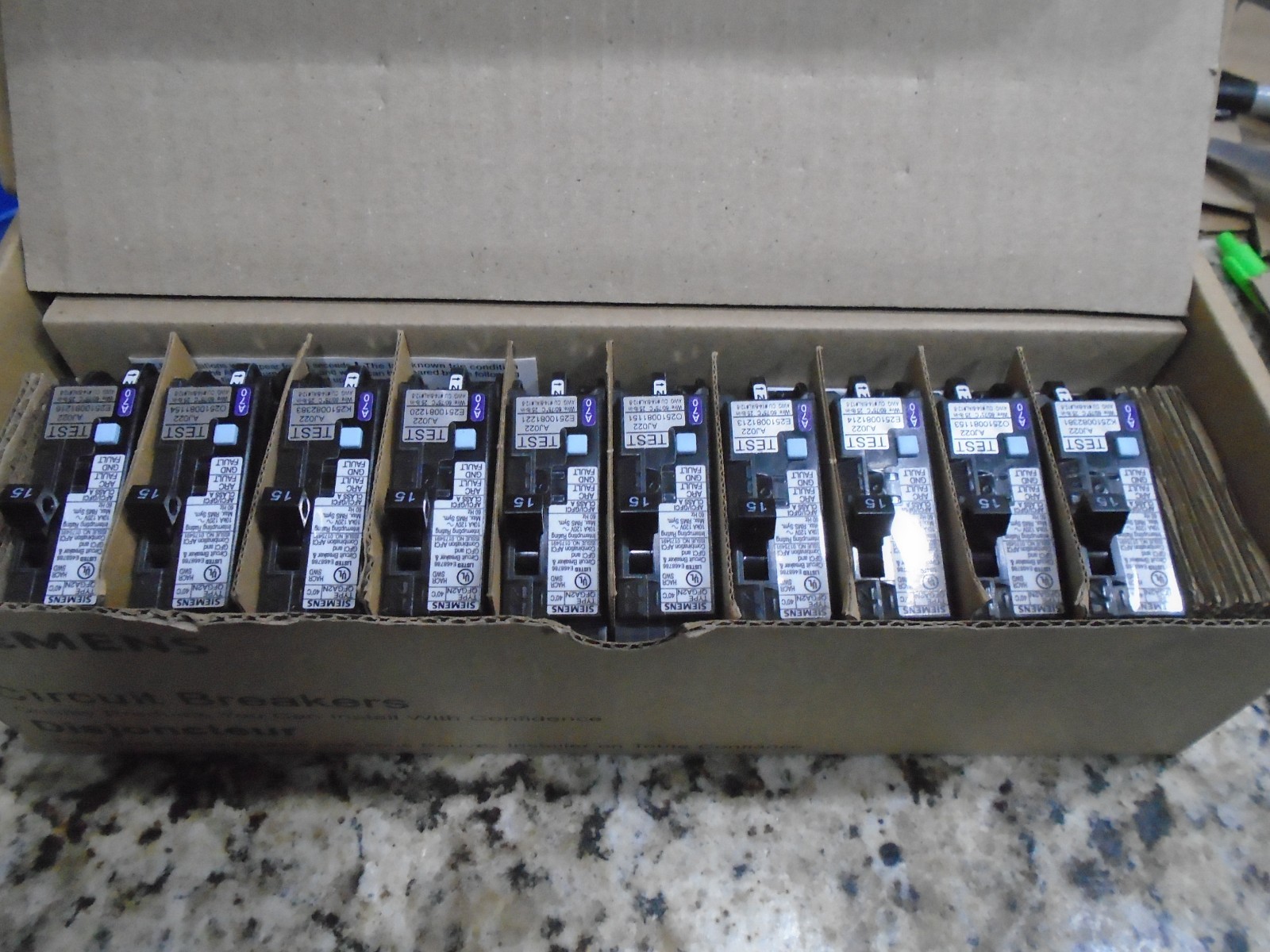 1 NEW SIEMENS Q115DFN 15AMP DUAL FUNCTION COMBINATION ARC FAULT & GFI BREAKER