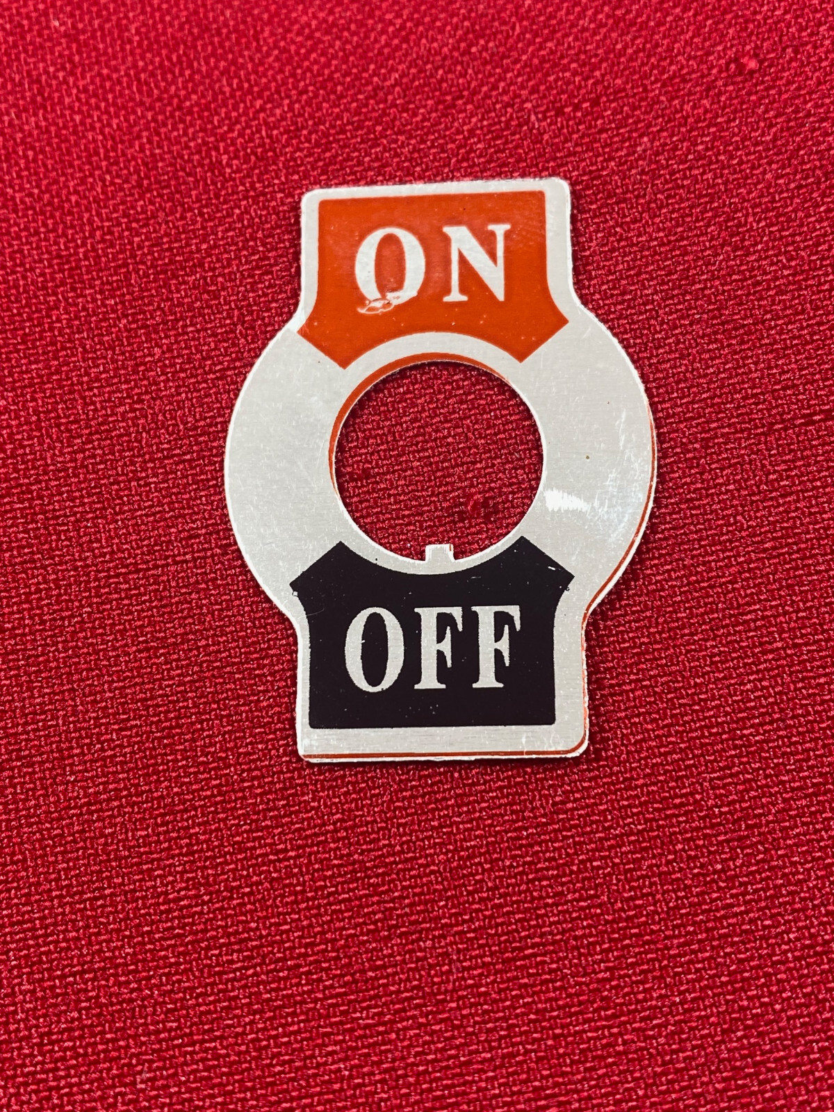 E10TA301 Black/Gray/Red On/Off Markings Aluminum Toggle Switch Plate
