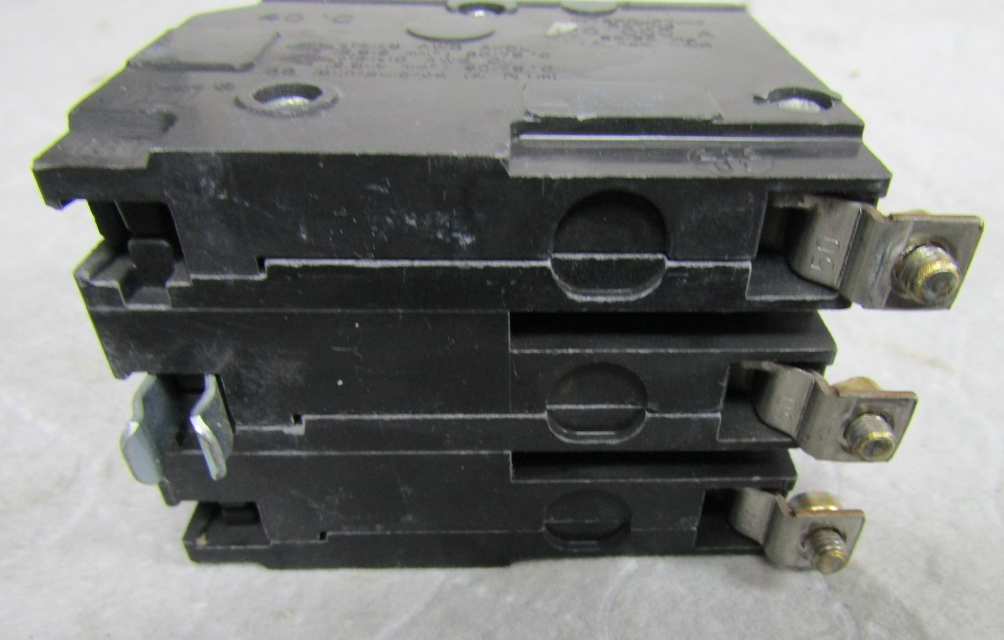 ✌️NEW SQUARE D QOB330 3 POLE 20 AMP BOLT-ON CIRCUIT BREAKER