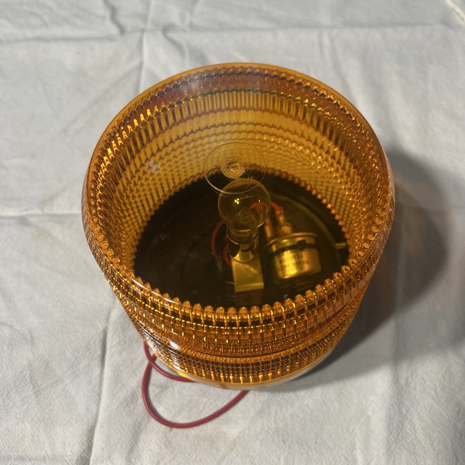 Federal Signal ElectraFlash 141 Strobe Light 12 Volts DC. Amber Color. Series A3