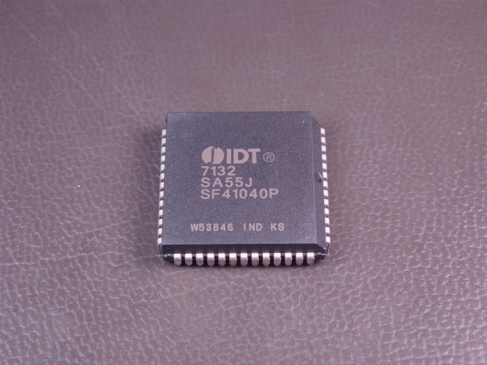 IDT7132SA55J IDT High Speed Dual Port Static RAM SRAM 16k-Bit 55ns 52 Pin PLCC