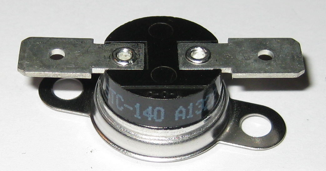 White Rodgers Thermostat – 140 F / 60 C Close on Rise – 1/2″ Bimetal Disc 10849