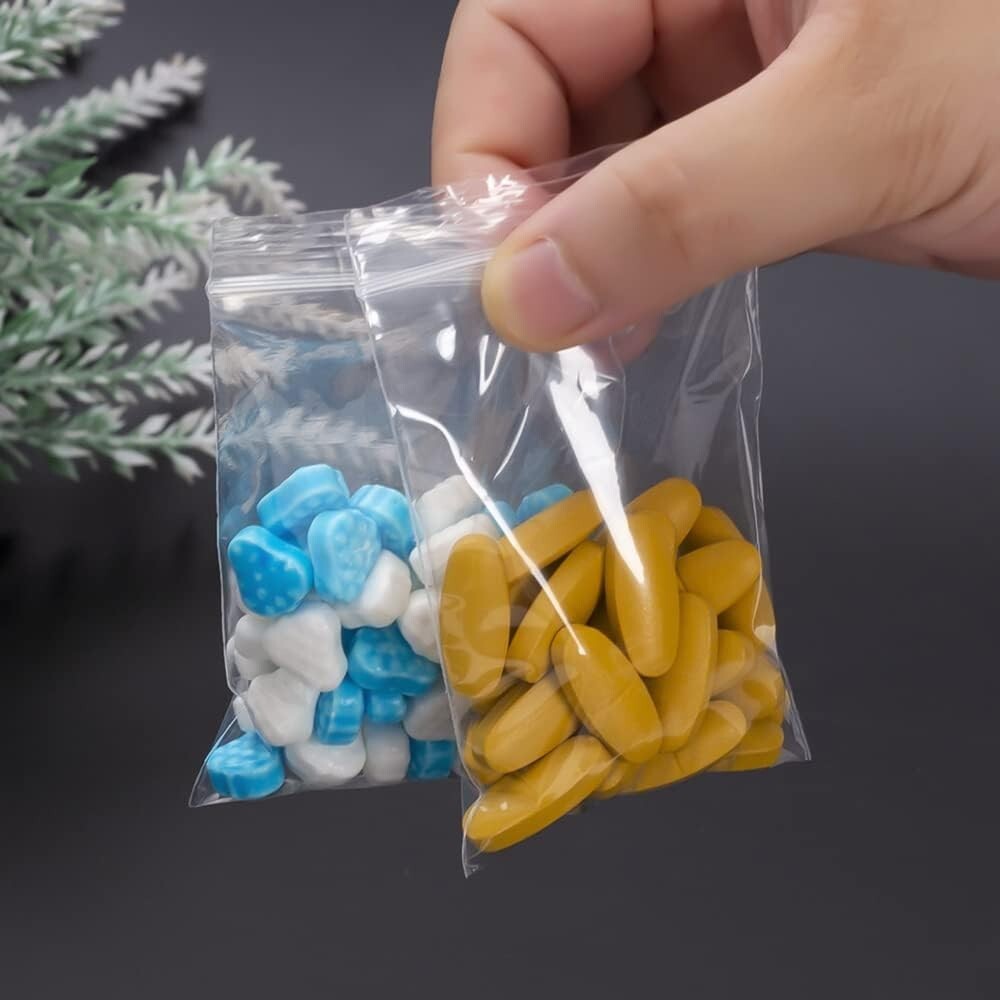 Compact 300PCS Assorted Size Resealable Bags – Perfect for Crafts & Organization